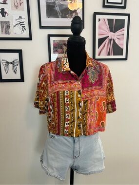 Cropped Multicolor Paisley Button-Down Shirt - Pink/Orange/Gold